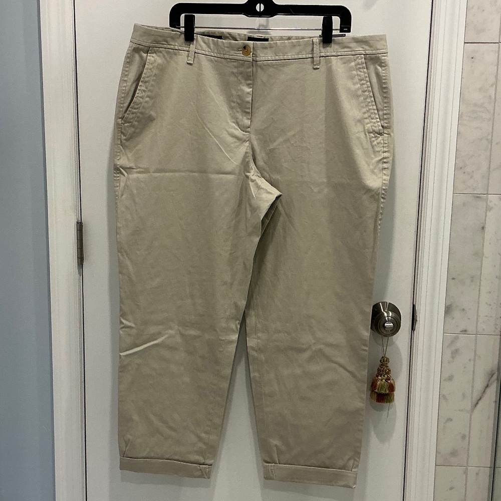 NWT Talbots Beige Relaxed Cropped Cropped Chino Pants SZ 16